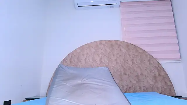 Snapshot of anisha_x chatting on July 18, 2026, 7:22 pm anisha x online show from July 18, 2026, 7:22 pm