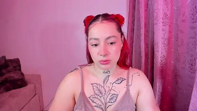 Snapshot of annika_taylor chatting on October 8, 2025, 1:07 am annika taylor online show from October 8, 2025, 1:07 am