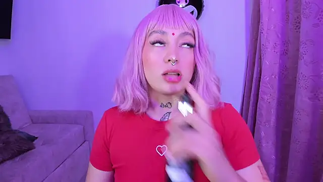 Snapshot of annika_taylor chatting on November 11, 2025, 2:06 am annika taylor online show from November 11, 2025, 2:06 am