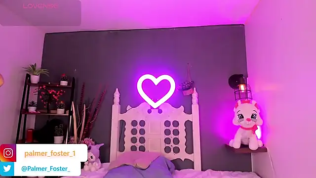 Snapshot of Palmer-Foster chatting on October 7, 2025, 9:05 pm Palmer-Foster online show from October 7, 2025, 9:05 pm