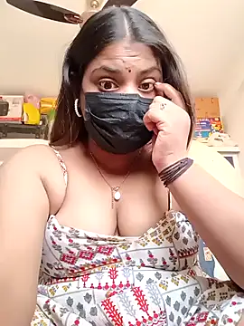 Hotmilfxox online show from January 20, 2025, 9:46 am