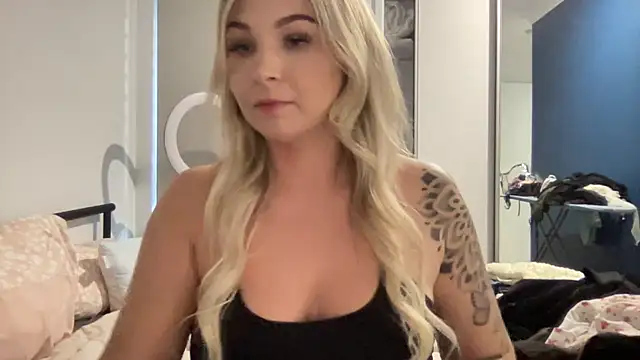 bootydollbaby online show from July 19, 2026, 7:17 am