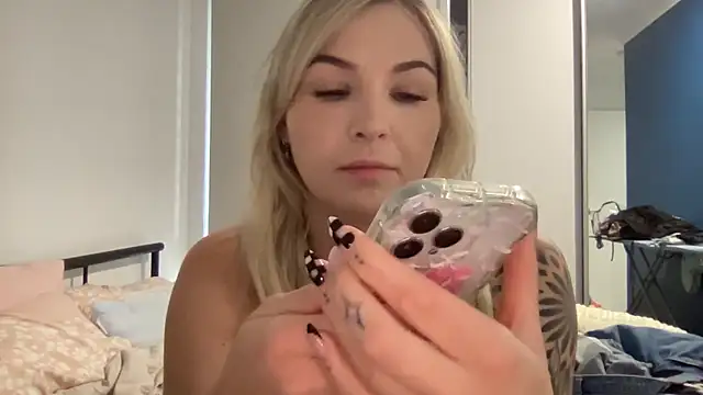 bootydollbaby online show from July 28, 2026, 2:08 am