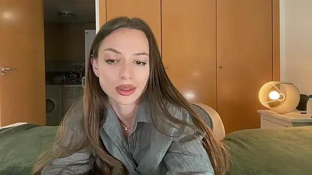 SweetTits26 online show from May 6, 2026, 12:47 am