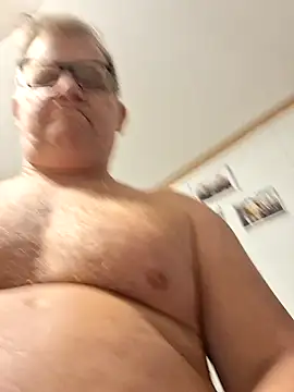 Snapshot of J83560Jason chatting on October 17, 2025, 7:37 pm J83560Jason online show from October 17, 2025, 7:37 pm