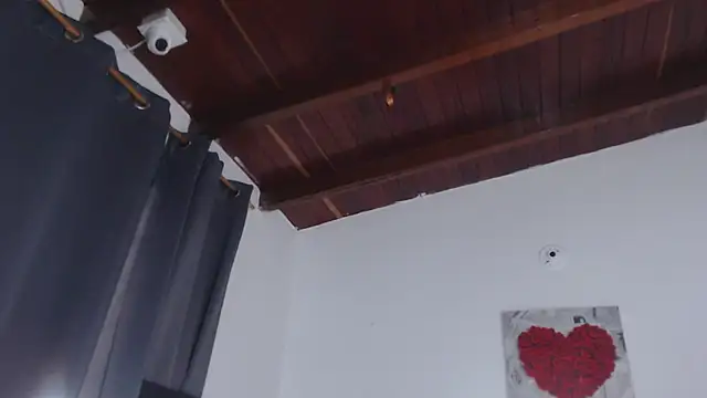 Amara Red online show from October 13, 2025, 11:12 am