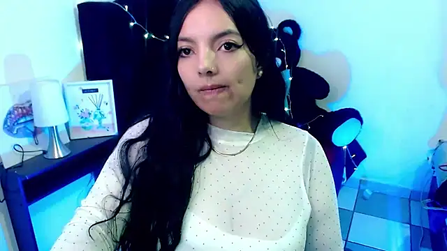 Snapshot of loren_tits24 chatting on July 7, 2026, 6:44 pm loren tits24 online show from July 7, 2026, 6:44 pm