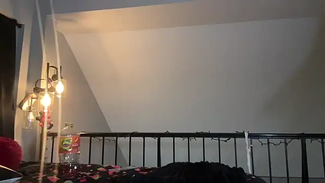 Snapshot of babybimbo chatting on November 18, 2025, 11:15 pm babybimbo online show from November 18, 2025, 11:15 pm