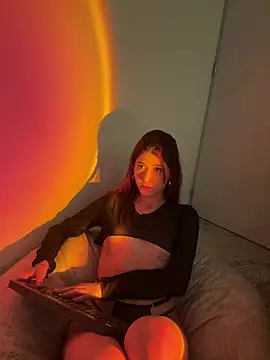 Snapshot of AnnyCherry_ chatting on February 6, 2025, 3:16 am AnnyCherry online show from February 6, 2025, 3:16 am