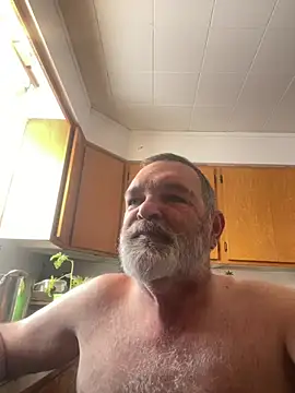 Frenchpoo online show from February 13, 2026, 1:33 pm