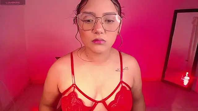 DIANEE 01 online show from September 26, 2025, 4:03 pm