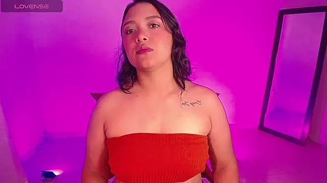 Snapshot of DIANEE_01 chatting on October 21, 2025, 2:00 am DIANEE 01 online show from October 21, 2025, 2:00 am