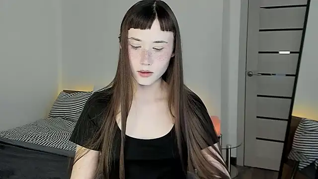 Stella Sunny online show from May 5, 2026, 3:48 pm
