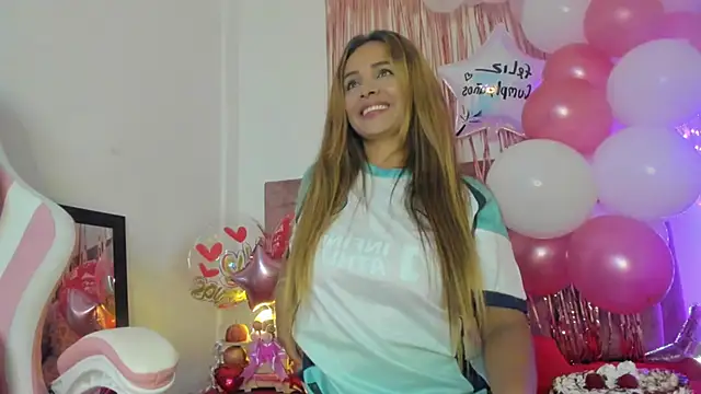 Snapshot of Ana_star_ chatting on March 13, 2025, 11:27 pm Ana star  online show from March 13, 2025, 11:27 pm