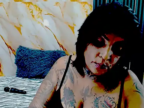 Indiancatz2 online show from April 21, 2026, 2:03 am