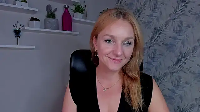 AliciaDesire online show from July 28, 2026, 7:49 am