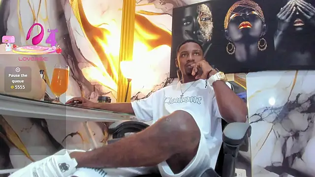 Snapshot of Thomas_shelbys chatting on October 10, 2025, 3:40 am Thomas shelbys online show from October 10, 2025, 3:40 am