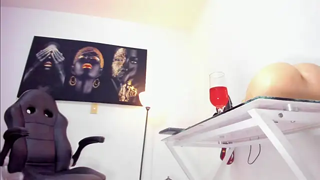 Snapshot of Thomas_shelbys chatting on February 27, 2025, 7:19 am Thomas shelbys online show from February 27, 2025, 7:19 am