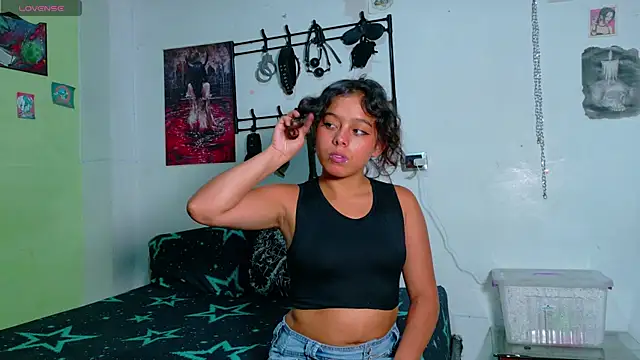 clydexxxbunny online show from May 29, 2026, 9:54 pm