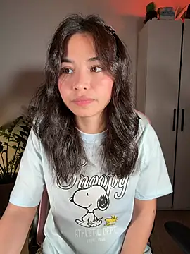 Adriennesexxx online show from March 20, 2026, 5:25 pm