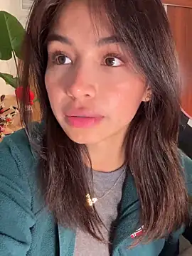 Snapshot of Adriennesexxx chatting on November 22, 2025, 9:02 pm Adriennesexxx online show from November 22, 2025, 9:02 pm