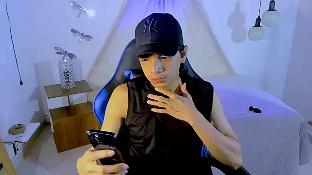 Snapshot of Brand_habes chatting on November 11, 2025, 1:50 pm Brand habes online show from November 11, 2025, 1:50 pm