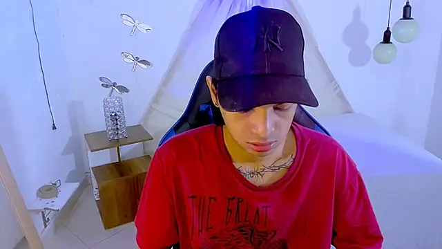 Snapshot of Brand_habes chatting on November 12, 2025, 1:48 pm Brand habes online show from November 12, 2025, 1:48 pm