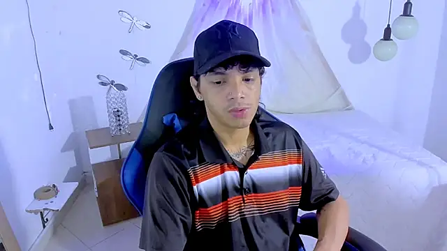 Snapshot of Brand_habes chatting on November 8, 2025, 2:53 pm Brand habes online show from November 8, 2025, 2:53 pm