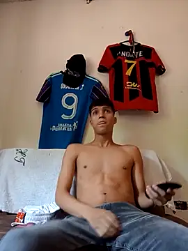 Snapshot of Brallitan225 chatting on November 19, 2025, 6:19 pm Brallitan225 online show from November 19, 2025, 6:19 pm