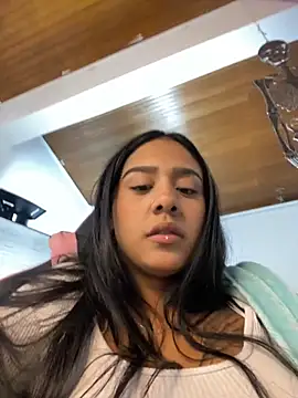 Snapshot of Shaarongp chatting on October 10, 2025, 4:24 am Shaarongp online show from October 10, 2025, 4:24 am