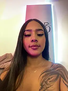 Snapshot of Shaarongp chatting on October 19, 2025, 4:37 am Shaarongp online show from October 19, 2025, 4:37 am