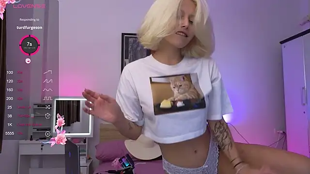 Snapshot of I_see_Ays1 chatting on March 4, 2025, 2:32 pm I see Ays1 online show from March 4, 2025, 2:32 pm