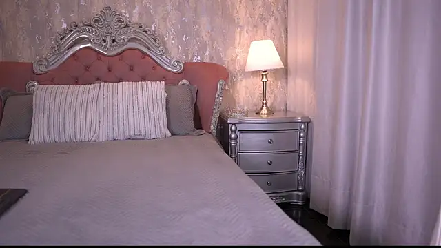 AngelineConnor online show from February 15, 2026, 12:22 am