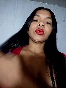 DIORA Latina online show from January 11, 2026, 2:51 am