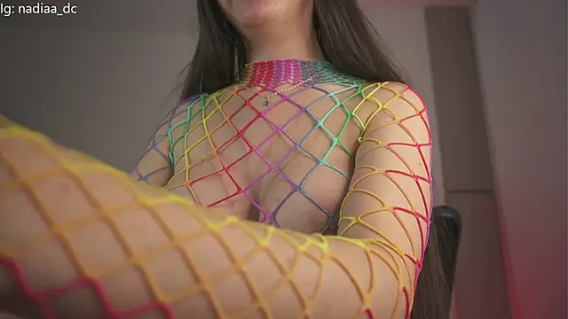 Nadiaa  online show from September 27, 2025, 1:12 am