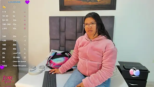 Vahiolet smith online show from July 30, 2026, 10:58 am