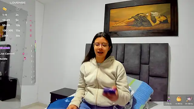 Snapshot of Vahiolet_smith chatting on June 19, 2026, 3:23 am Vahiolet smith online show from June 19, 2026, 3:23 am