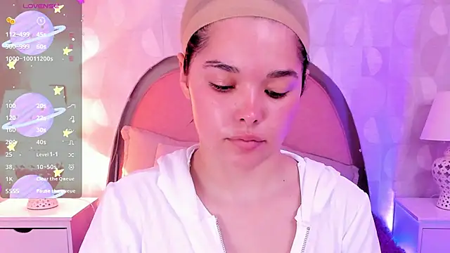 Snapshot of angeline_teen chatting on June 10, 2026, 12:17 pm angeline teen online show from June 10, 2026, 12:17 pm