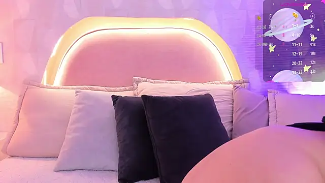 Snapshot of angeline_teen chatting on July 30, 2026, 12:15 pm angeline teen online show from July 30, 2026, 12:15 pm