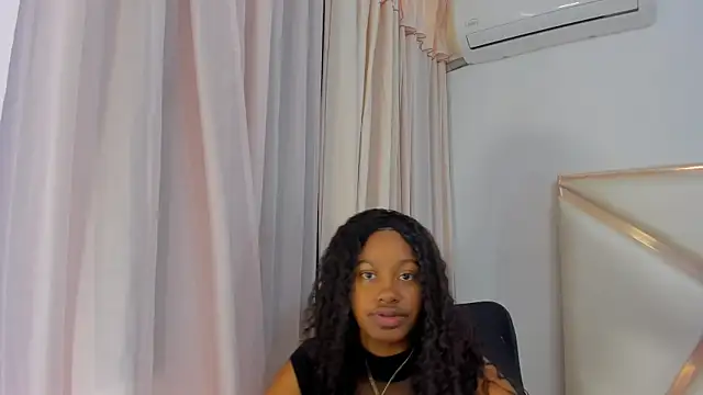 Snapshot of StormiHills chatting on October 13, 2025, 3:24 pm StormiHills online show from October 13, 2025, 3:24 pm