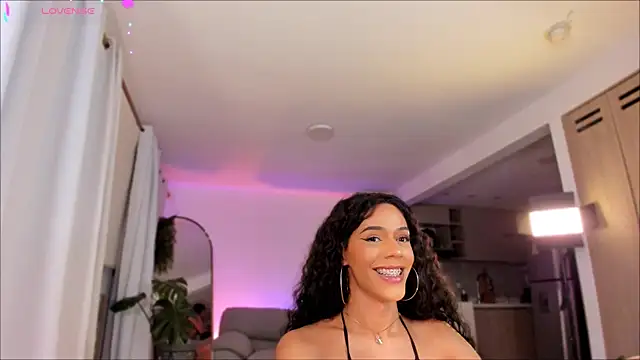Snapshot of _Miss_Anna_ chatting on August 1, 2026, 10:46 am Miss Anna online show from August 1, 2026, 10:46 am