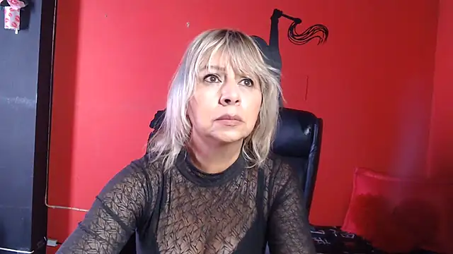 Snapshot of KLOE_PIELL chatting on May 30, 2026, 3:28 pm KLOE PIELL online show from May 30, 2026, 3:28 pm