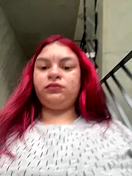 Snapshot of MiaLujan_ chatting on November 23, 2025, 11:31 am MiaLujan online show from November 23, 2025, 11:31 am