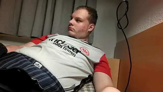 Nicolasjlhkjzl online show from April 20, 2026, 7:59 pm
