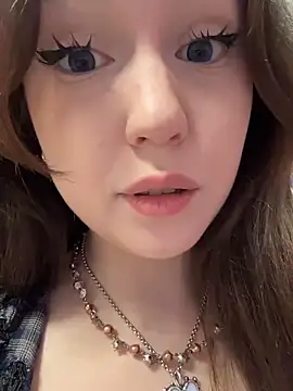 Snapshot of Peachy_Dream chatting on May 5, 2026, 5:16 pm Peachy Dream online show from May 5, 2026, 5:16 pm