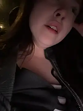 Snapshot of Peachy_Dream chatting on April 28, 2026, 7:29 pm Peachy Dream online show from April 28, 2026, 7:29 pm