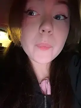 Snapshot of Peachy_Dream chatting on April 25, 2026, 6:27 pm Peachy Dream online show from April 25, 2026, 6:27 pm
