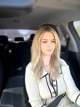 Snapshot of Love_Bri chatting on March 13, 2026, 9:58 am Love Bri online show from March 13, 2026, 9:58 am