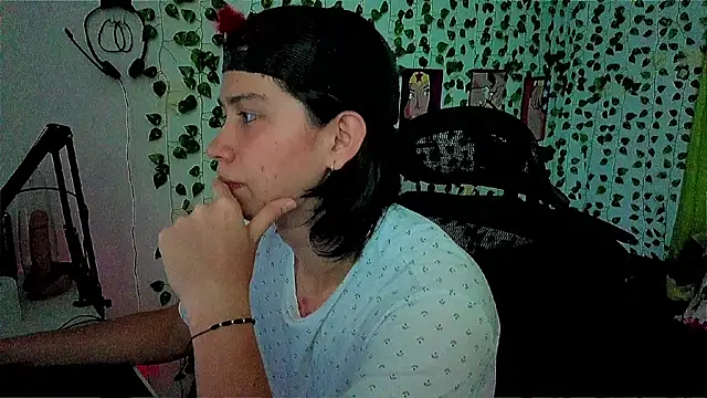Snapshot of Andy_gray chatting on July 27, 2026, 4:36 pm Andy gray online show from July 27, 2026, 4:36 pm