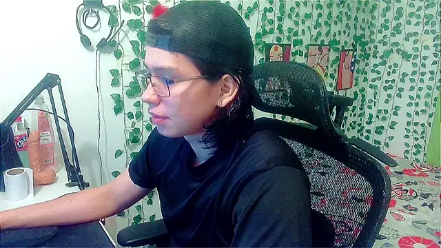 Snapshot of Andy_gray chatting on July 20, 2026, 11:56 am Andy gray online show from July 20, 2026, 11:56 am